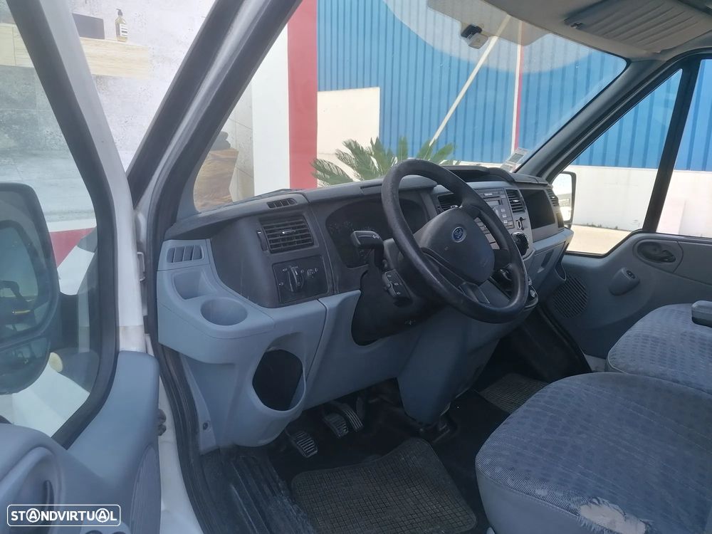Ford Transit - 1