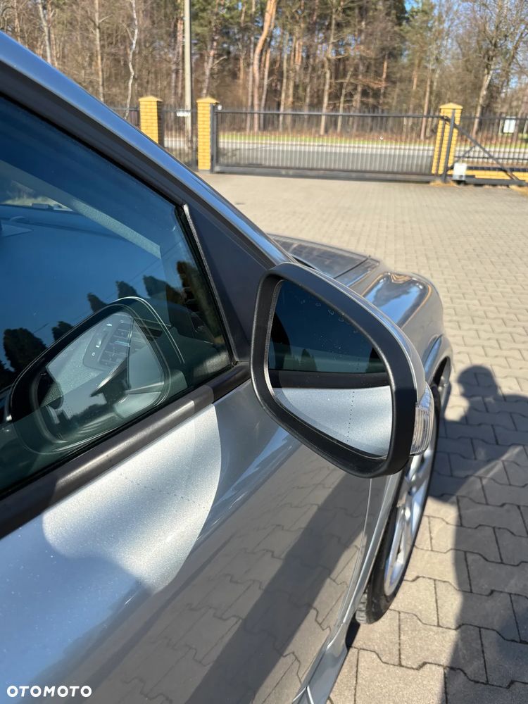 Volvo C30 D2 R-Design - 27