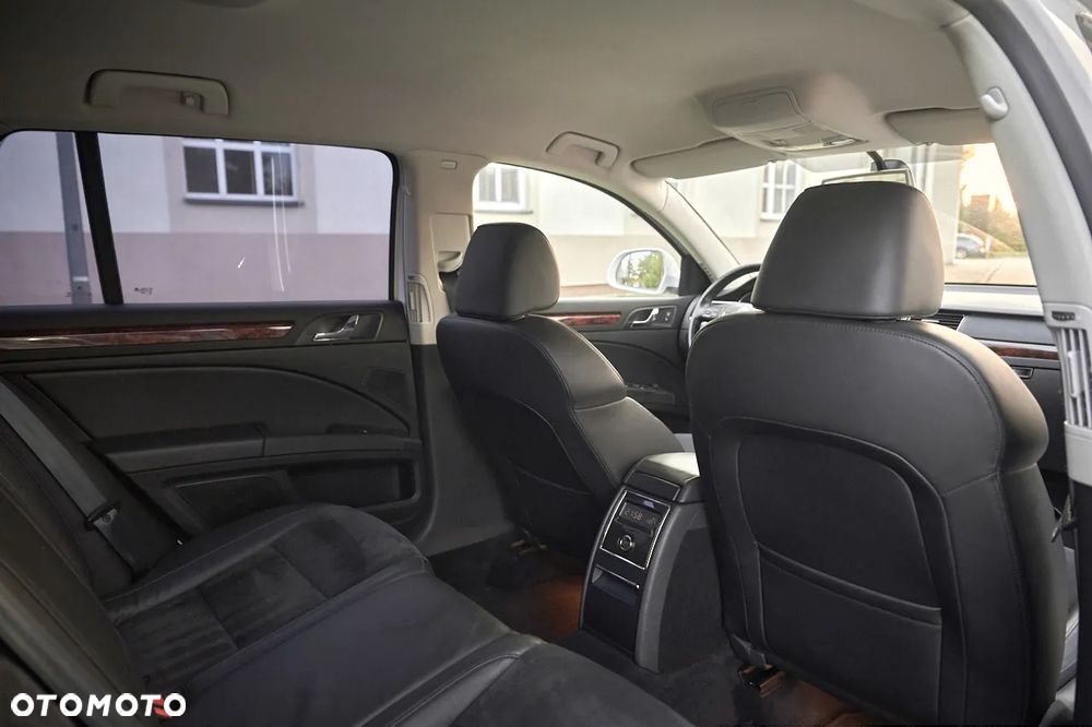 Skoda Superb 2.0 TDI Platinum - 31