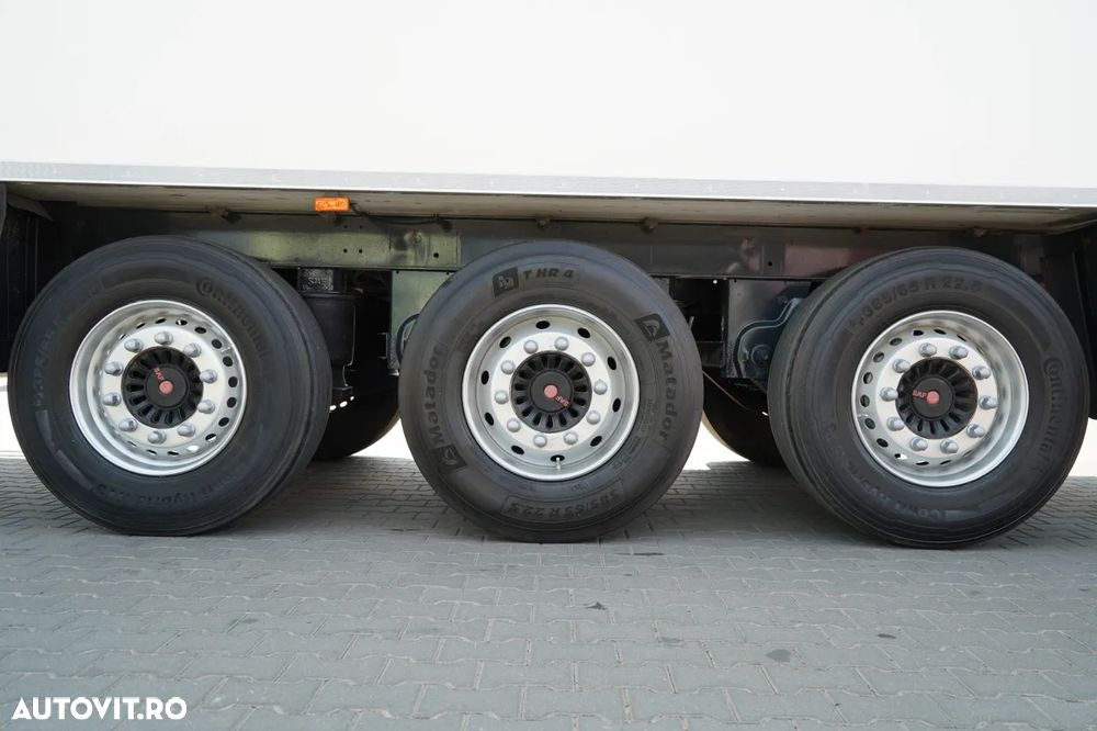 LeciTrailer CAMION FRIGORIFER / TRANSPORT VECTOR 1350 / AXĂ RIDICATĂ / AXE SAF - 25