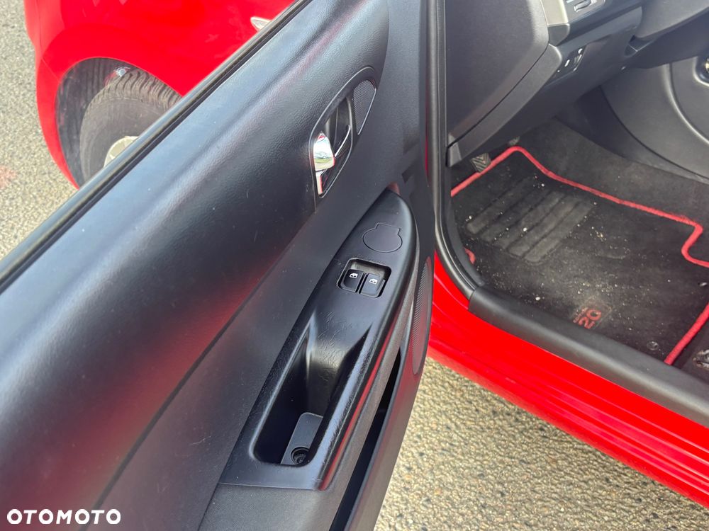 Hyundai i20 1.2 Fifa World Cup Edition - 22