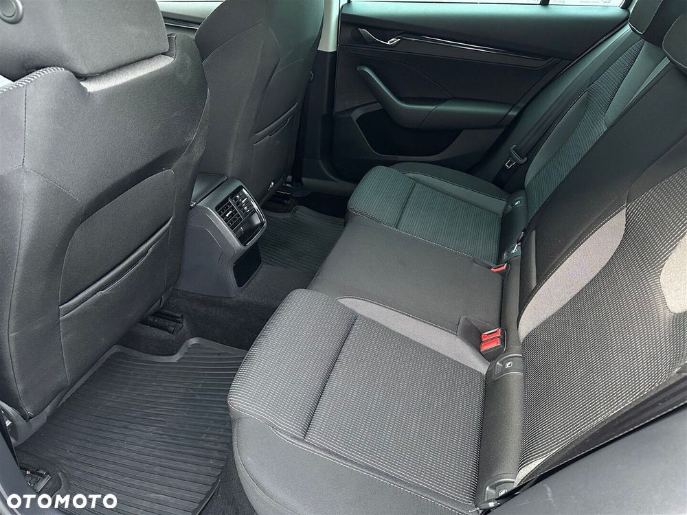 Skoda Octavia 1.5 TSI ACT Ambition - 11