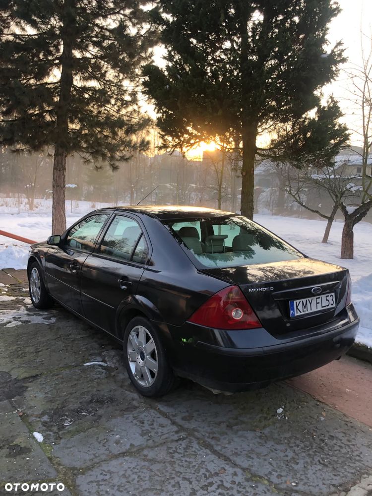 Ford Mondeo 2.0 TDDi Ghia - 20
