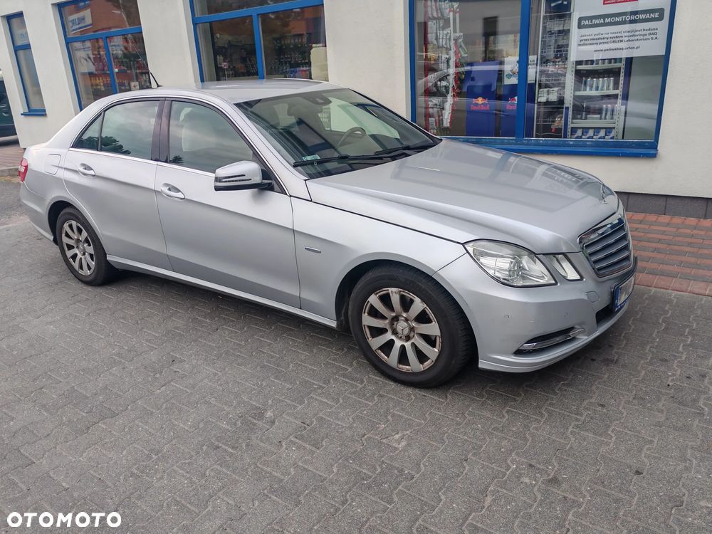 Mercedes-Benz Klasa E 200 BlueTEC 7G-TRONIC Classic - 4