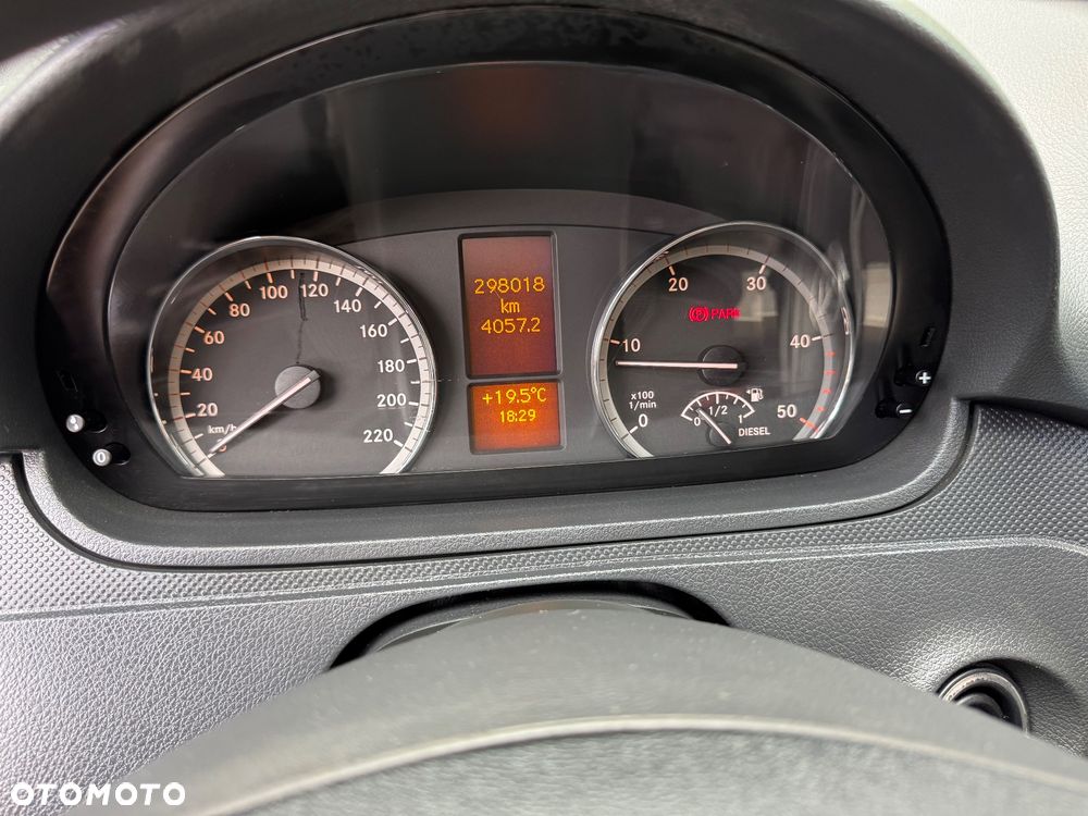 Mercedes-Benz Vito - 26