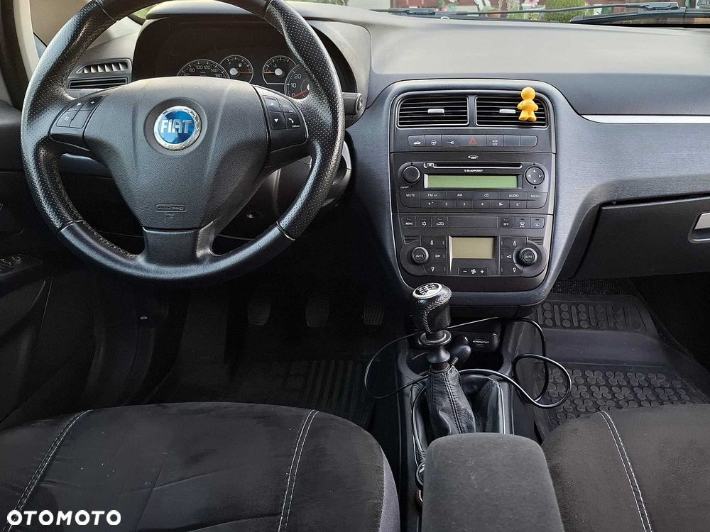 Fiat Grande Punto - 4