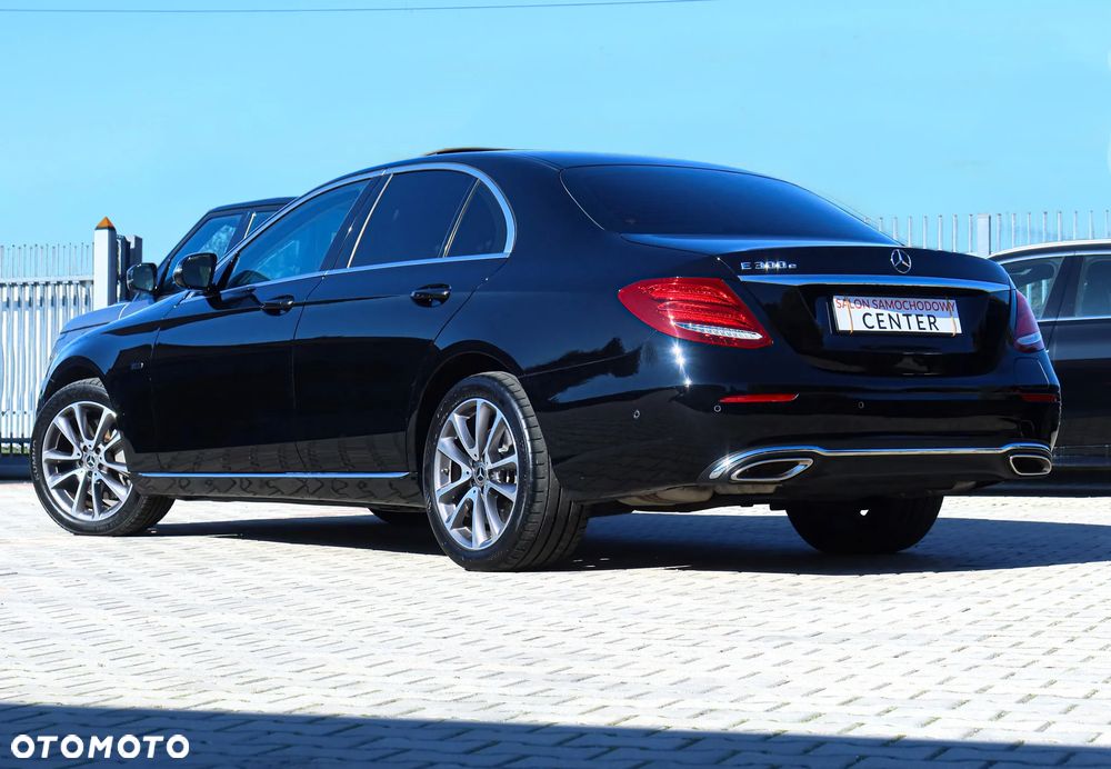 Mercedes-Benz Klasa E 300 9G-TRONIC Avantgarde - 8
