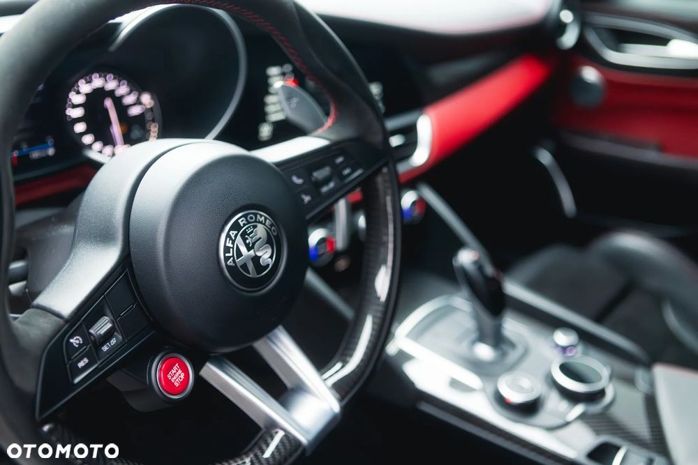 Alfa Romeo Giulia - 24