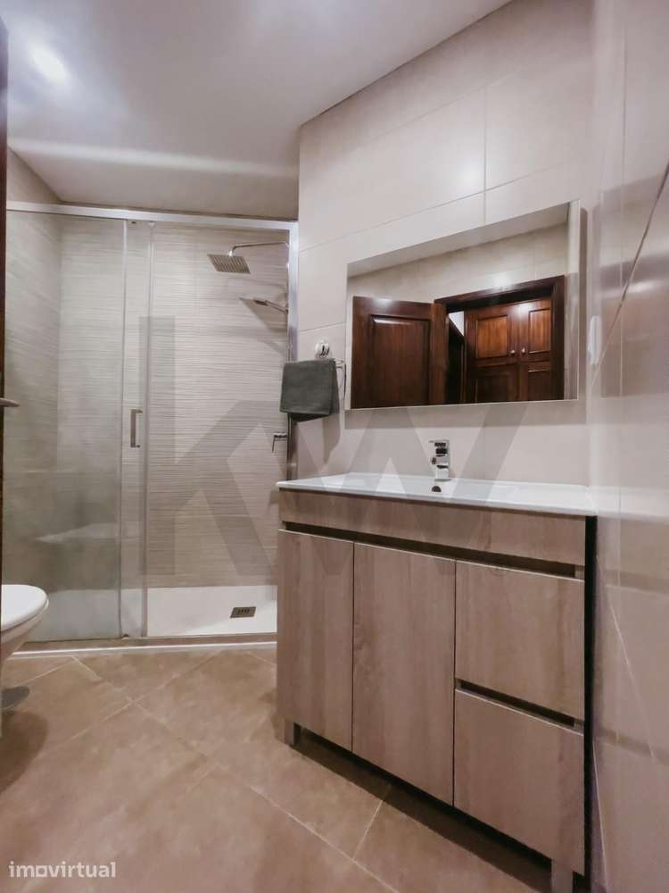 T2 - Conforto da cidade e serenidade do mar no apartamento perfeito em - Grande imagem: 3/9
