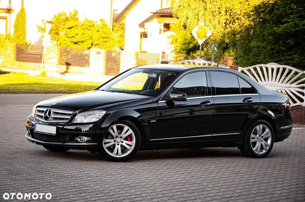 Mercedes-Benz Klasa C 200 T (BlueEFFICIENCY) 7G-TRONIC Avantgarde - 4
