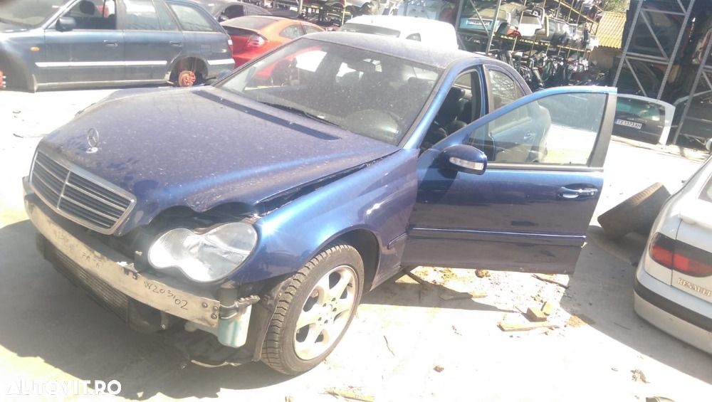 Dezmembrari  Mercedes-Benz C-CLASS (W203)  2000  > 2007 C 220 CDI (20 - 1