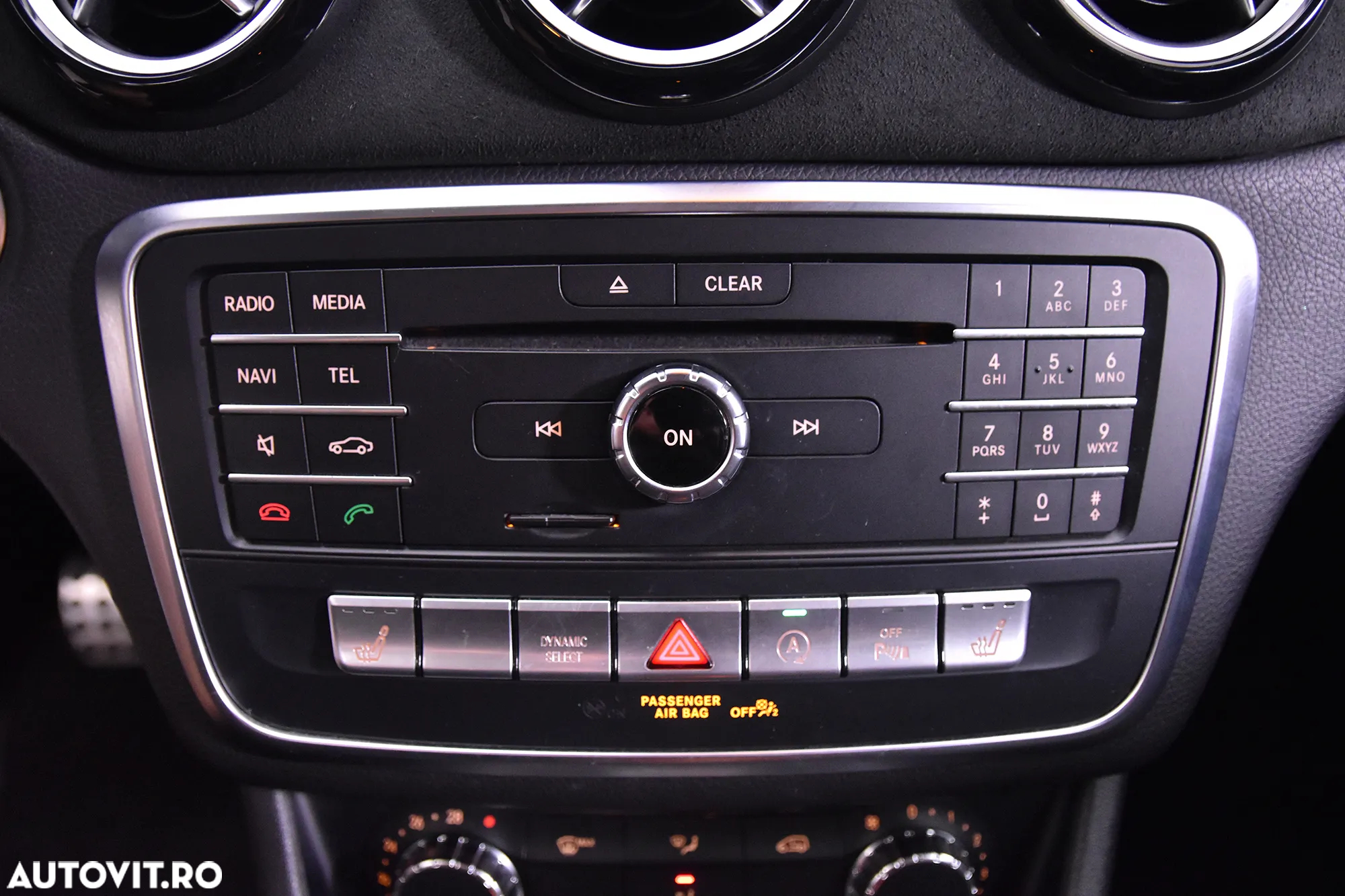 Mercedes-Benz GLA - 18