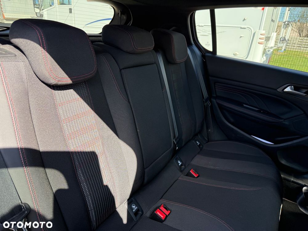 Peugeot 308 - 15