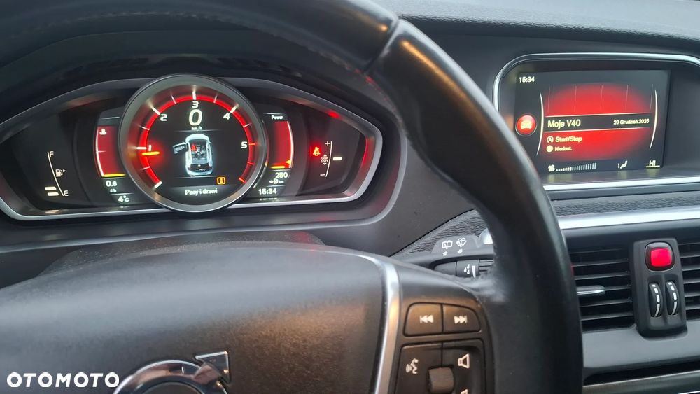 Volvo V40 D2 You - 9