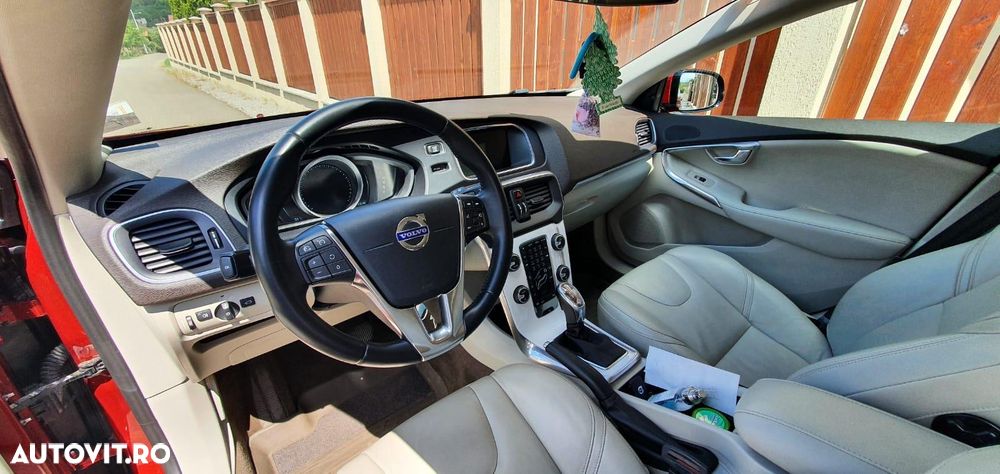 Volvo V40 D3 Aut. Basic - 7