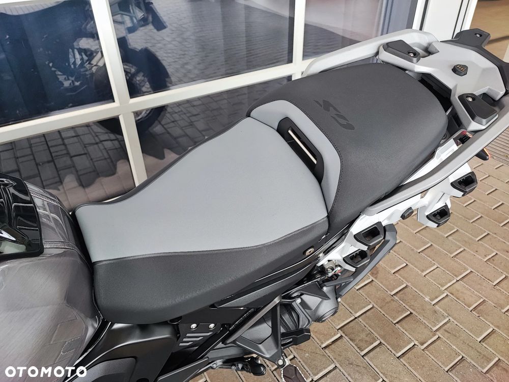 BMW R - 18