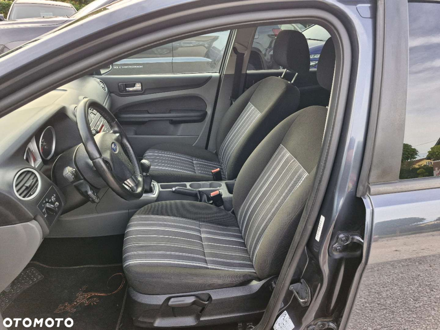 Ford Focus - 13