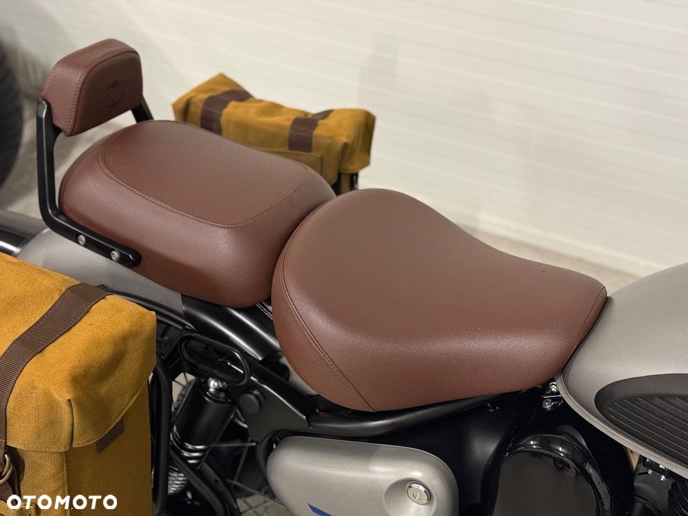Royal Enfield Classic - 17