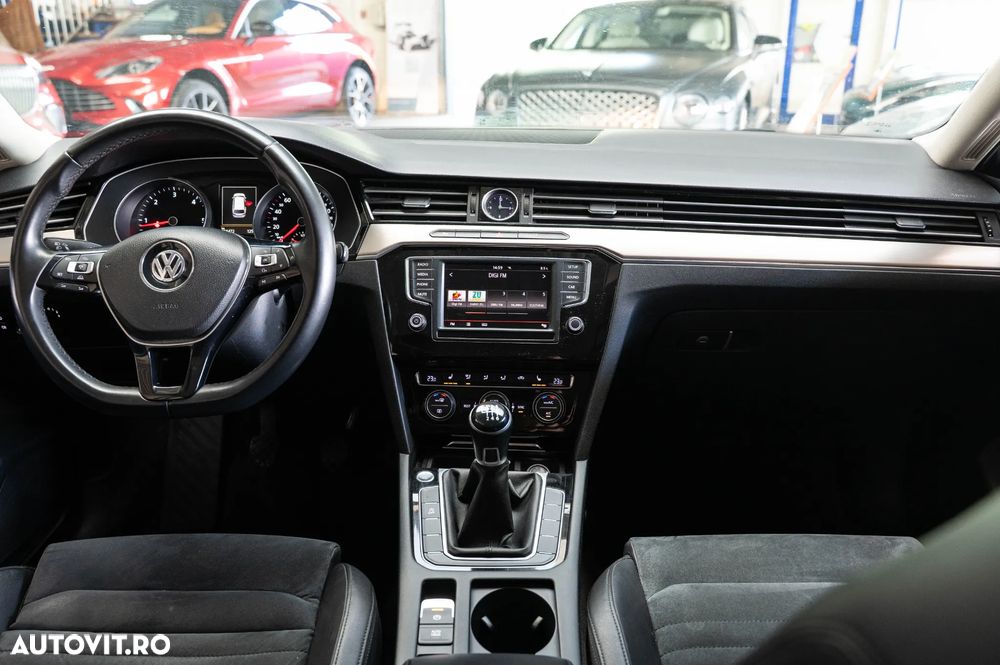 Volkswagen Passat 2.0 TDI SCR Comfortline - 33