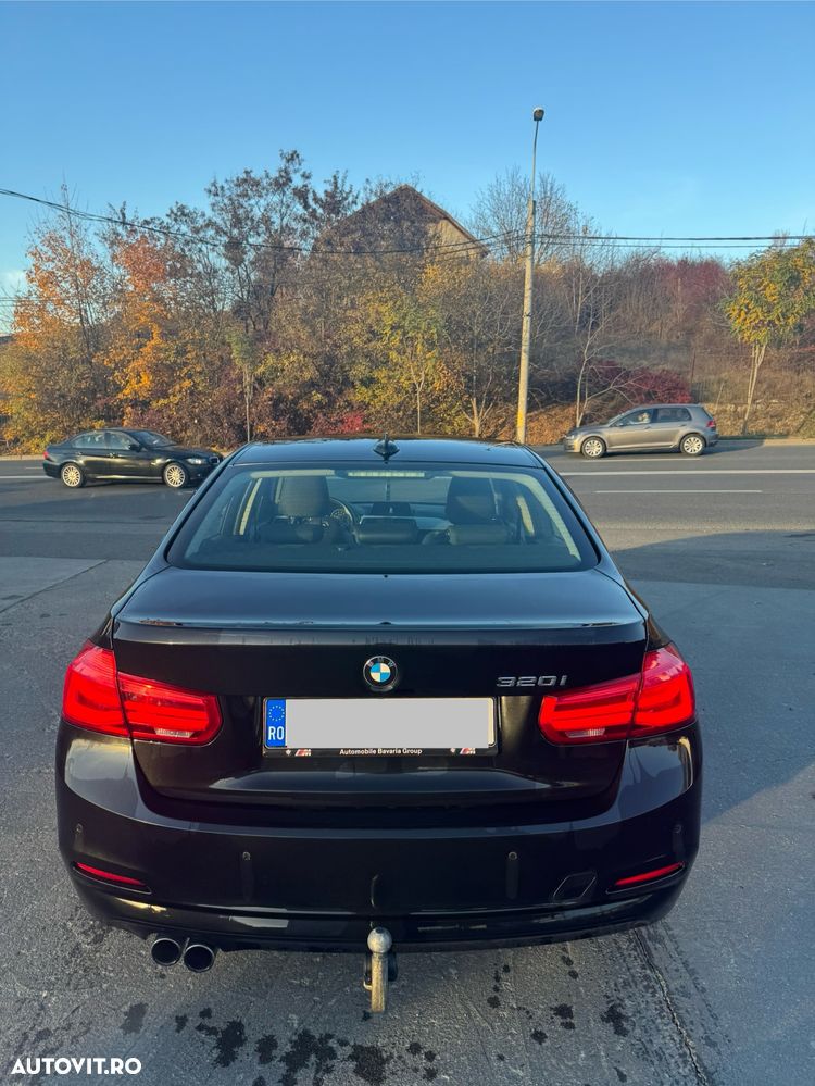 BMW Seria 3 320i AT - 4