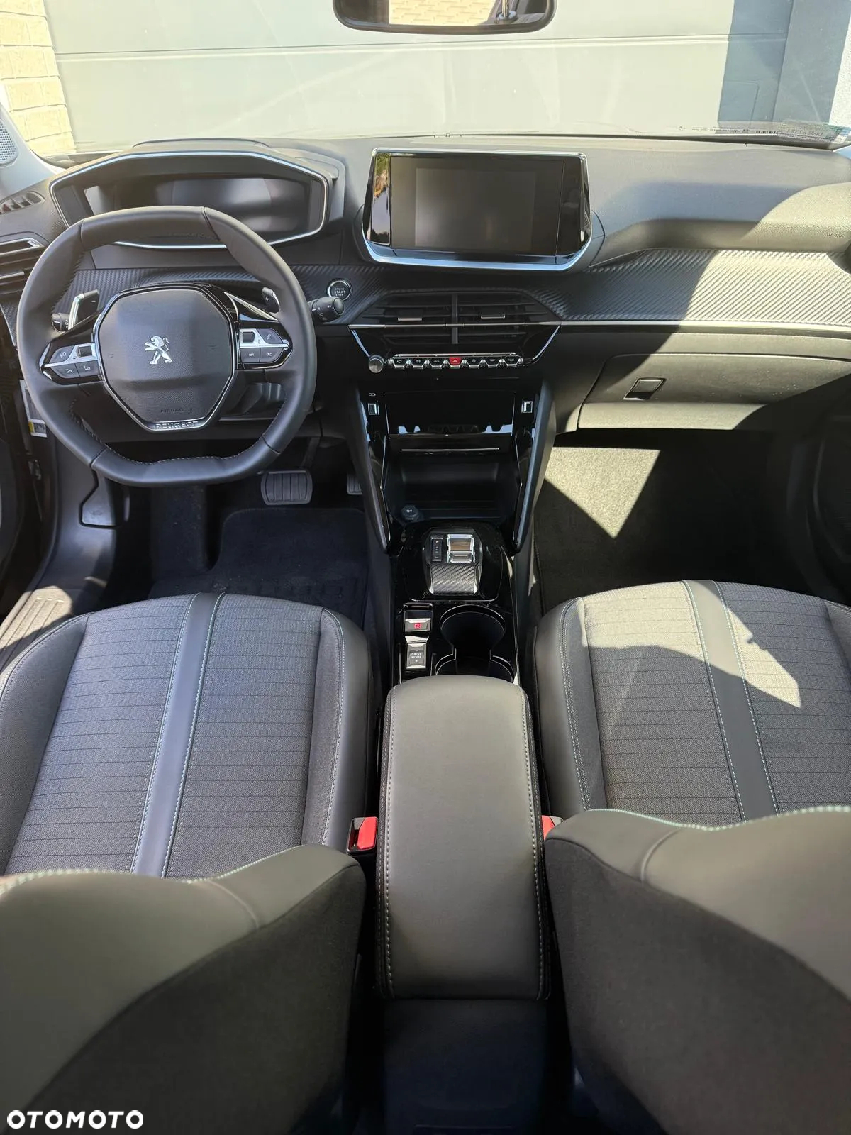 Peugeot 2008 1.2 PureTech Allure Pack S&S EAT8 - 10