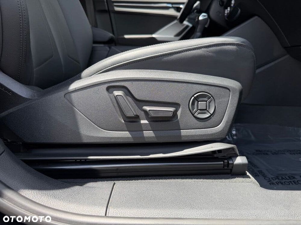 Audi Q3 40 TFSI Quattro S-Line S tronic - 23