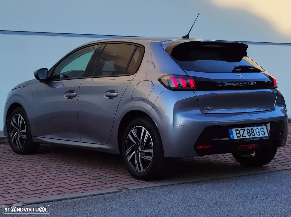 Peugeot 208 PureTech 100 EAT8 Allure Pack - 11