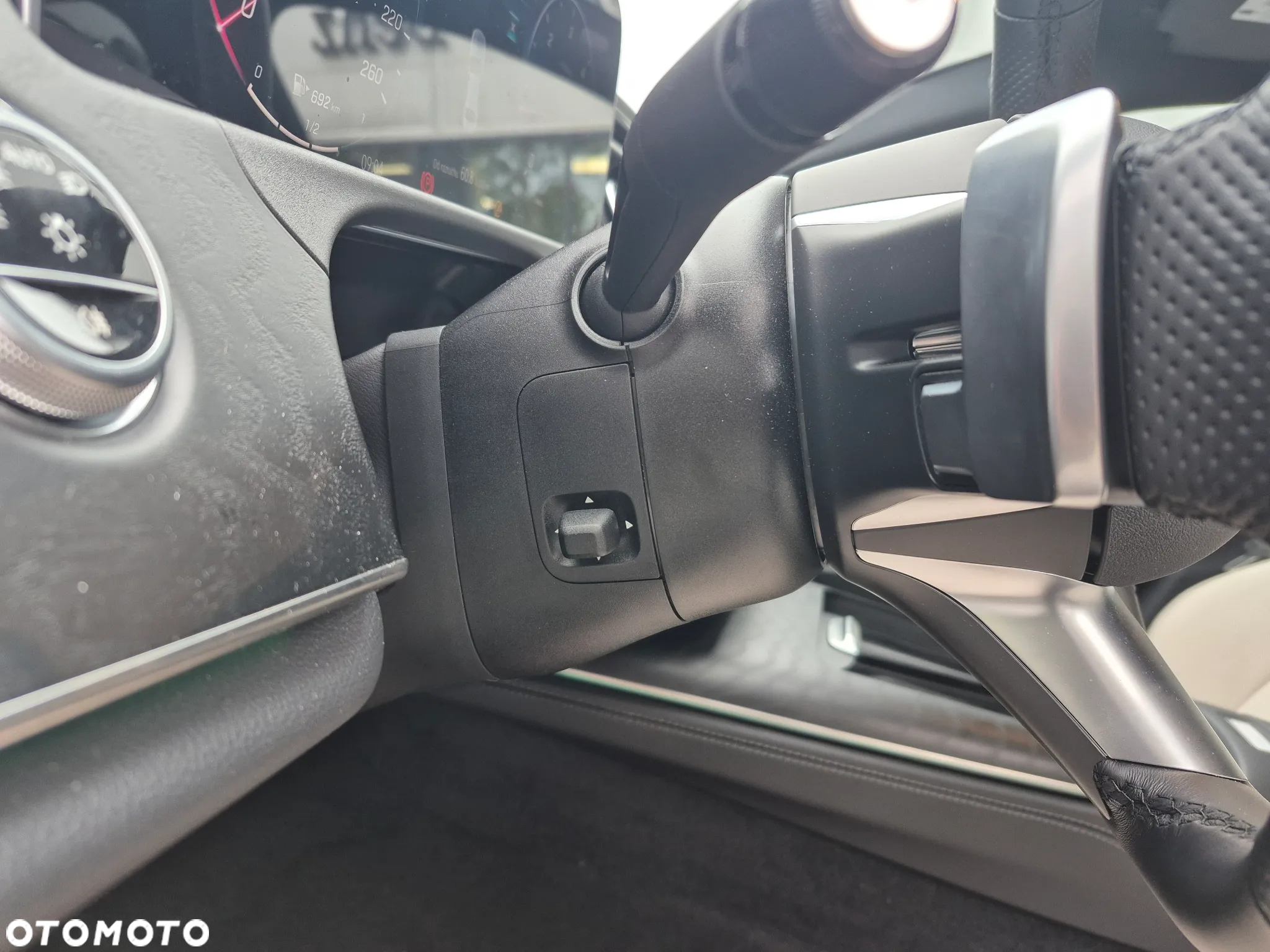Mercedes-Benz Klasa E 220 d mHEV 4-Matic AMG 9G-Tronic - 17