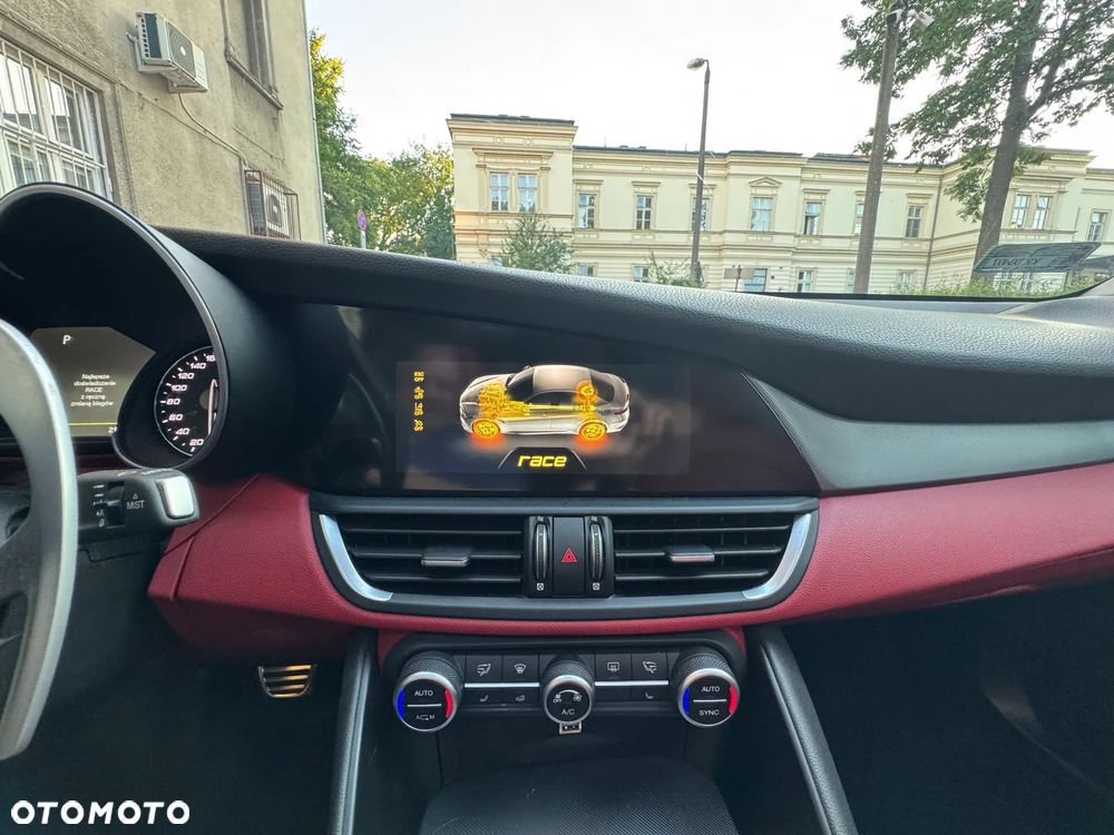 Alfa Romeo Giulia 2.0 Turbo Super - 35