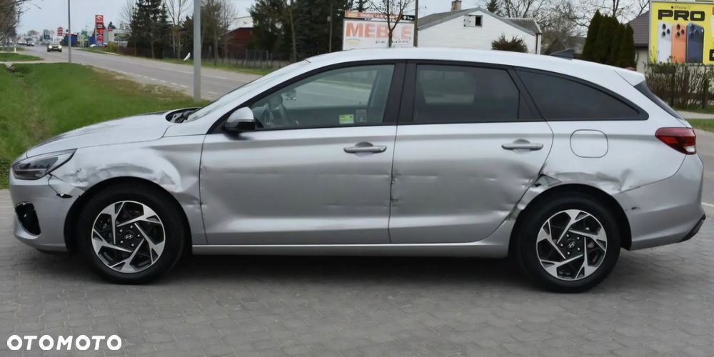 Hyundai i30 1.5 T-GDI 48V Smart - 17