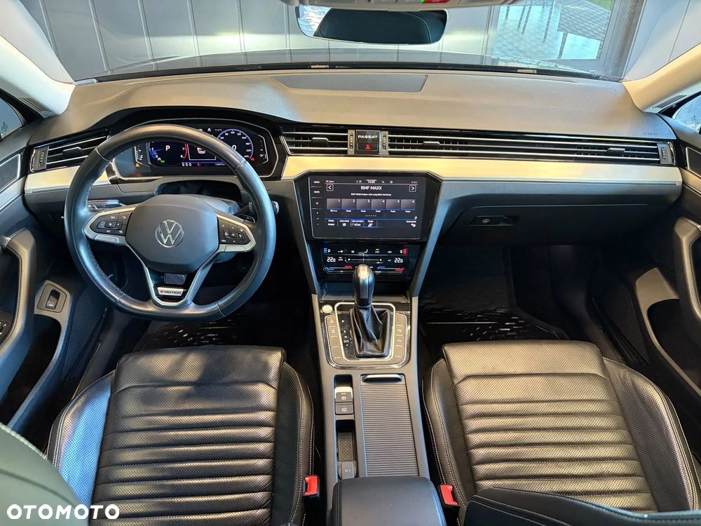Volkswagen Passat Variant 2.0 TSI 4Mot Elegance DSG - 22