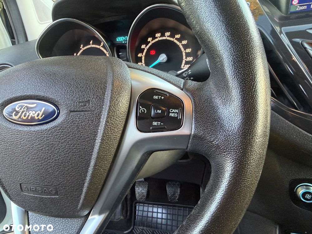 Ford Tourneo Courier 1.0 EcoBoost Titanium - 21
