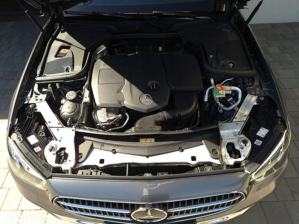 Mercedes-Benz Klasa E 220 d 4-Matic Avantgarde - 19