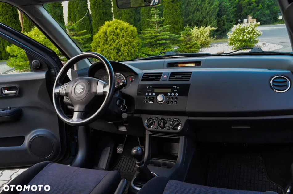 Suzuki Swift 1.3 4x4 Comfort - 35