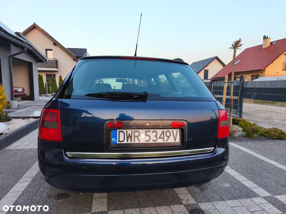 Audi A6 Avant 2.8 30V Quattro - 11