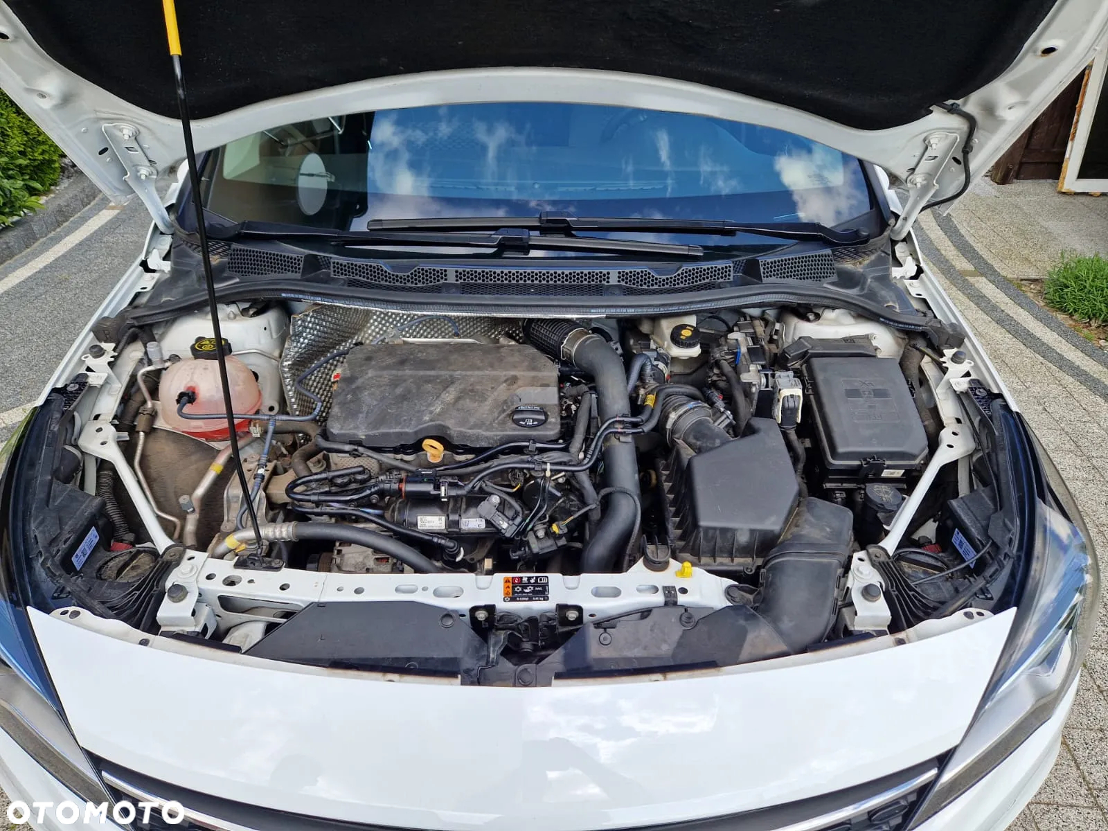 Opel Astra V 1.2 T Edition S&S - 6