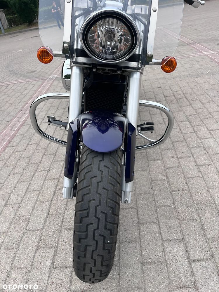 Suzuki Intruder - 8