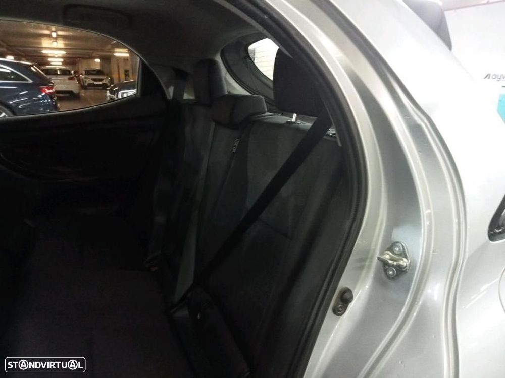 Toyota Yaris 1.5 HDF Comfort - 4