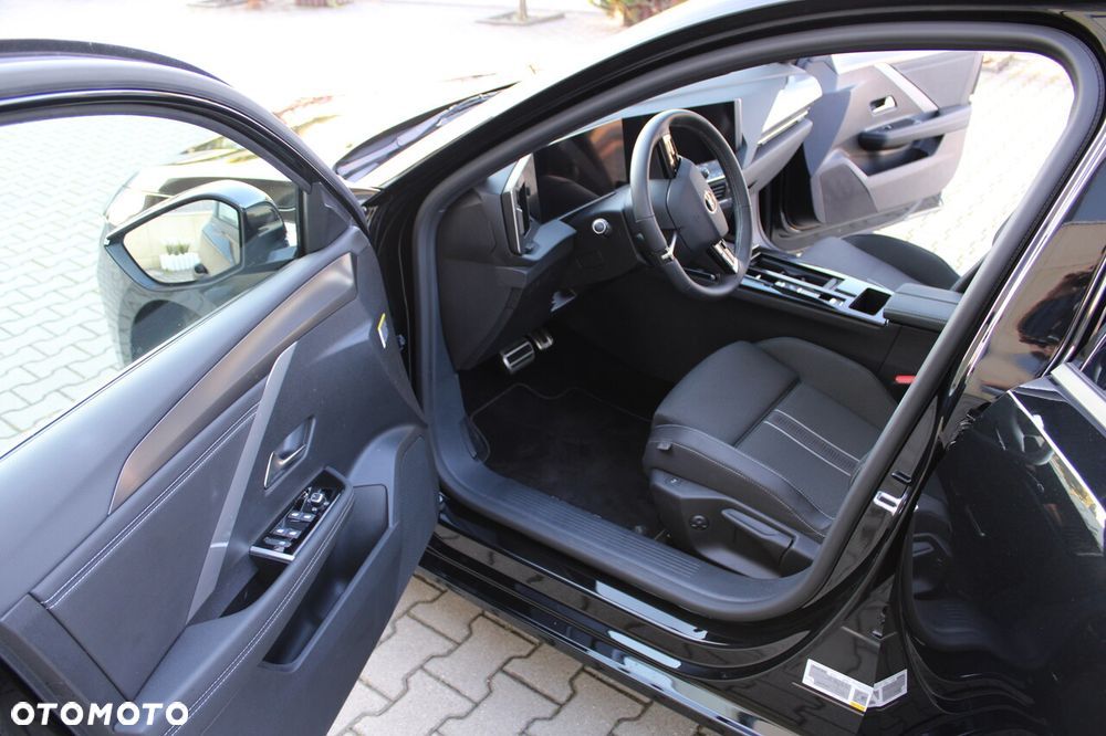 Opel Astra 1.2 Turbo Automatik GS - 22