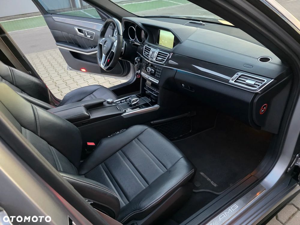 Mercedes-Benz Klasa E 63 AMG S 4-Matic - 6