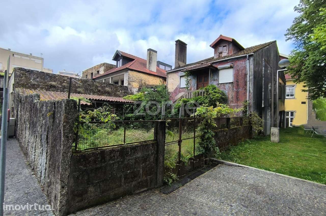 Projecto Habitação e Comércio - Grande imagem: 2/32