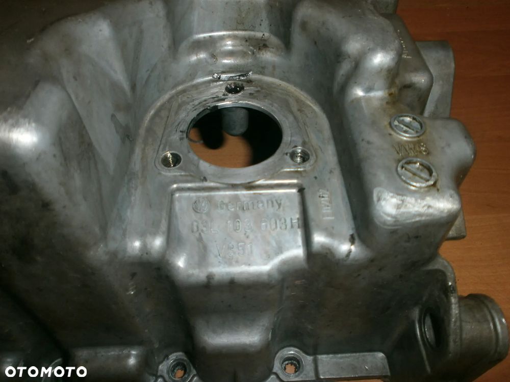 Miska oleju 2.0Tdi CFC CAA CHH transpotrer t5 t6 03L103603H - 4