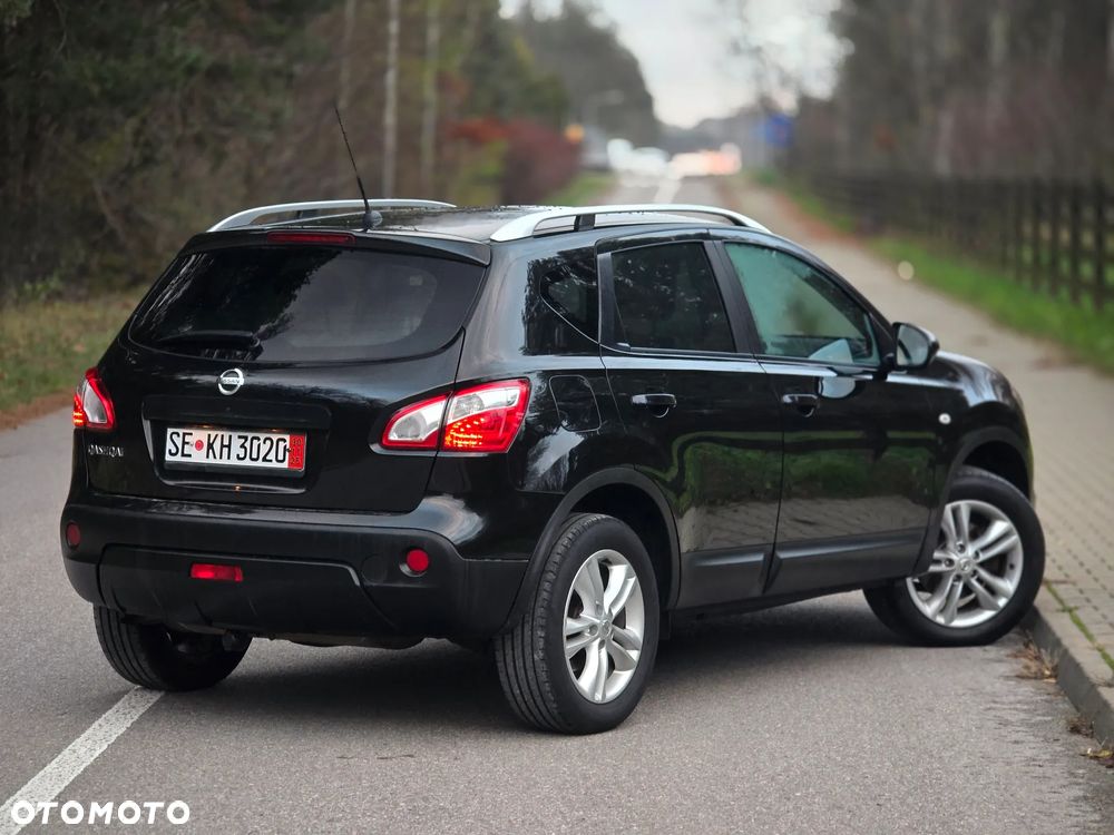 Nissan Qashqai 2.0 4x4 Tekna - 4