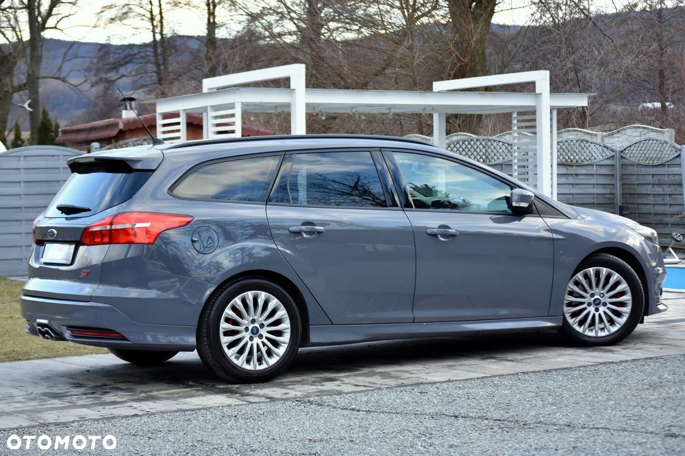 Ford Focus 2.0 TDCi ST - 20