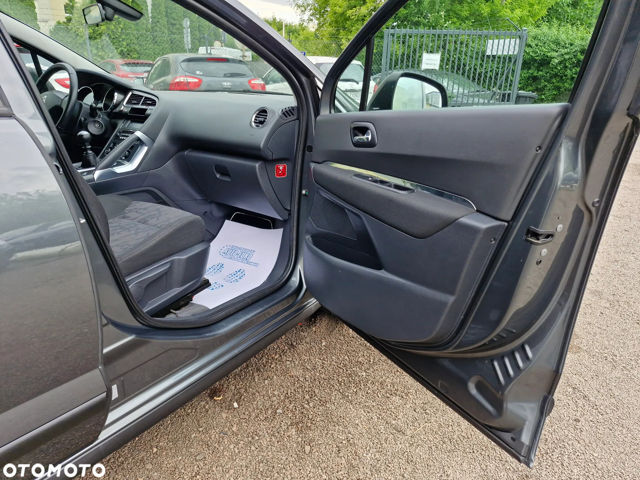 Peugeot 3008 1.6 HDi Trendy - 14