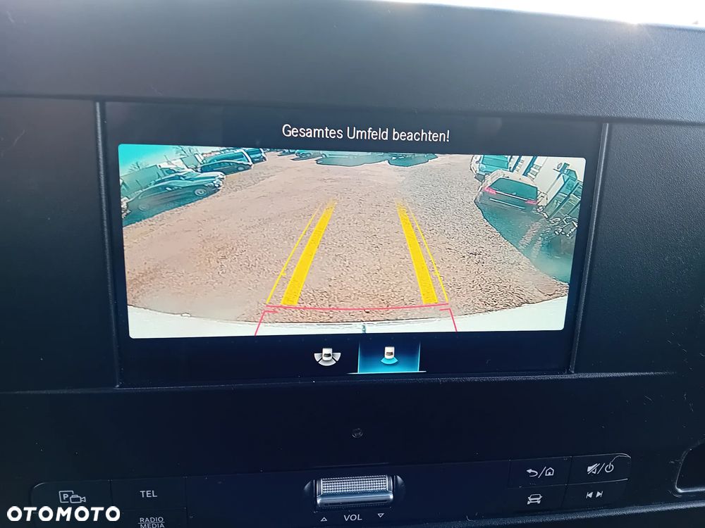 Mercedes-Benz Sprinter - 25