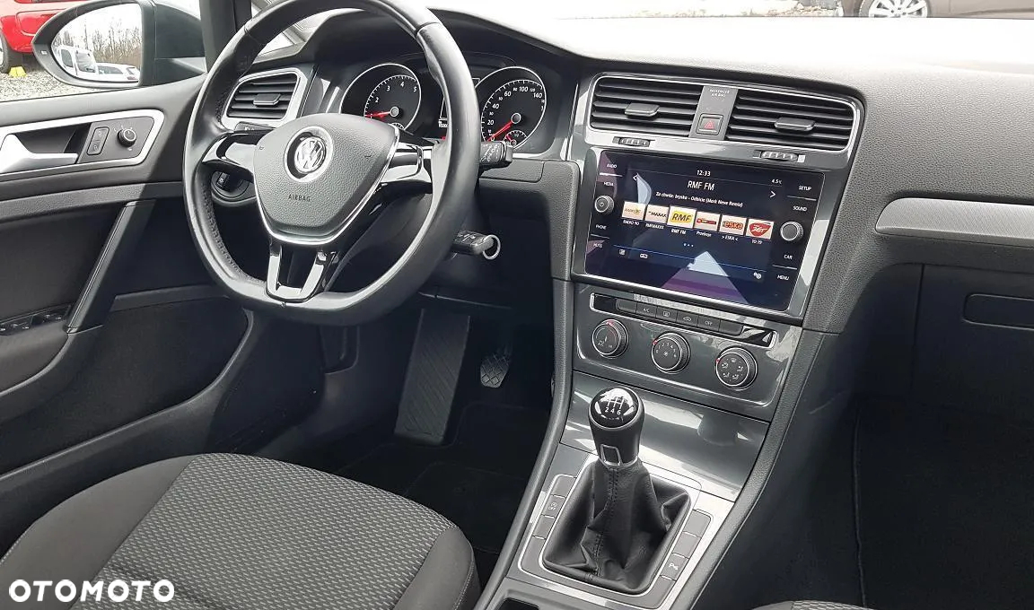 Volkswagen Golf - 18