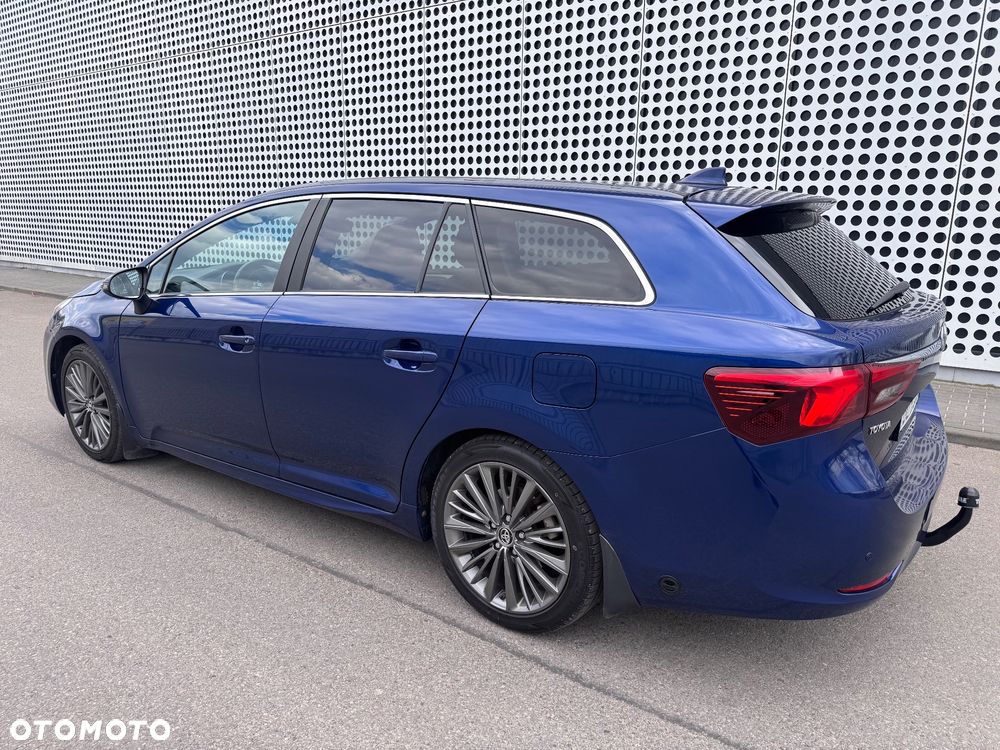 Toyota Avensis 2.0 Premium MS - 9