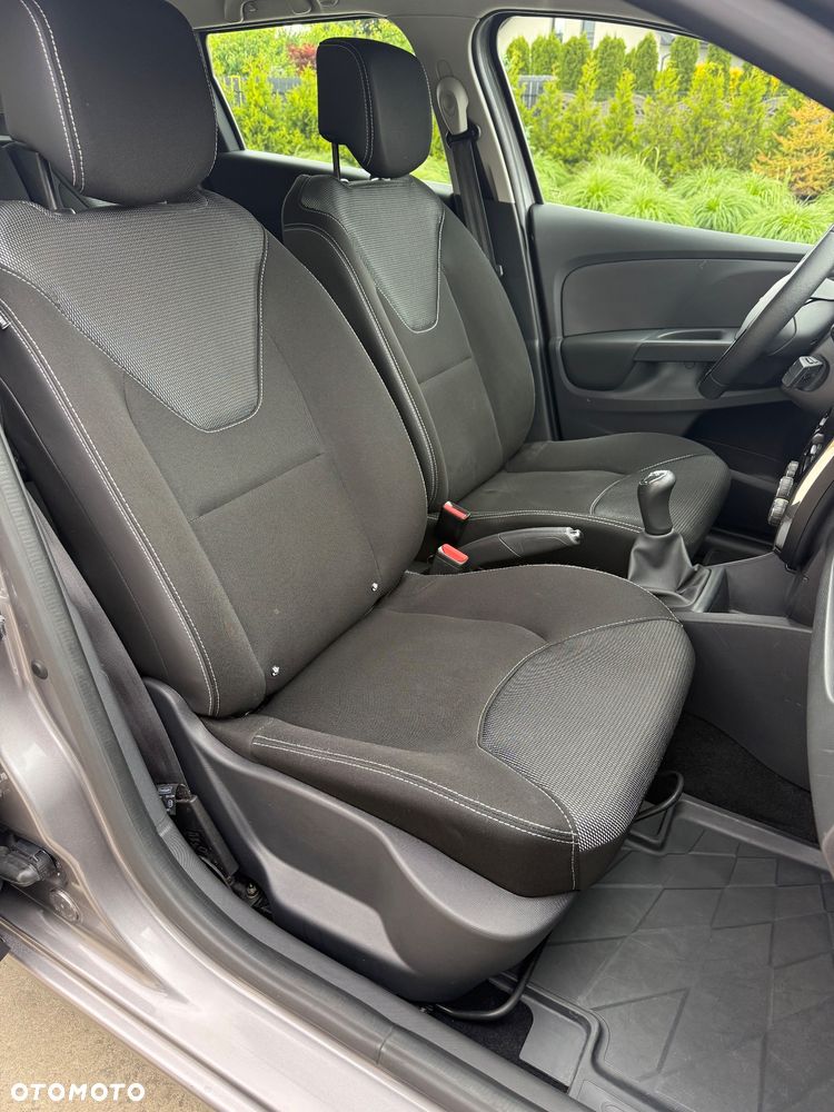 Renault Clio 1.2 16V 75 Experience - 17