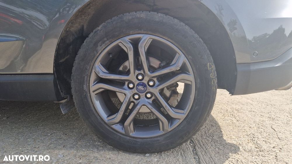 Ford Edge - 17